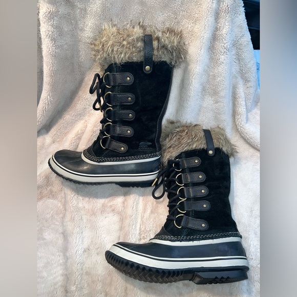 Sorel Shoes - WOMEN'S SOREL JOAN OF ARCTIC BOOT WOMENS 8 retails 240.00